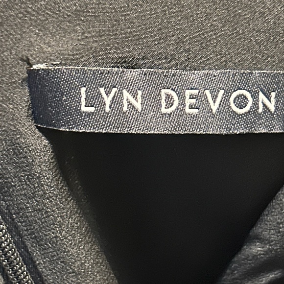 Lyn Devon Black Silk/Cotton Blend Pocket Shift Dress, size Medium - Picture 7 of 8